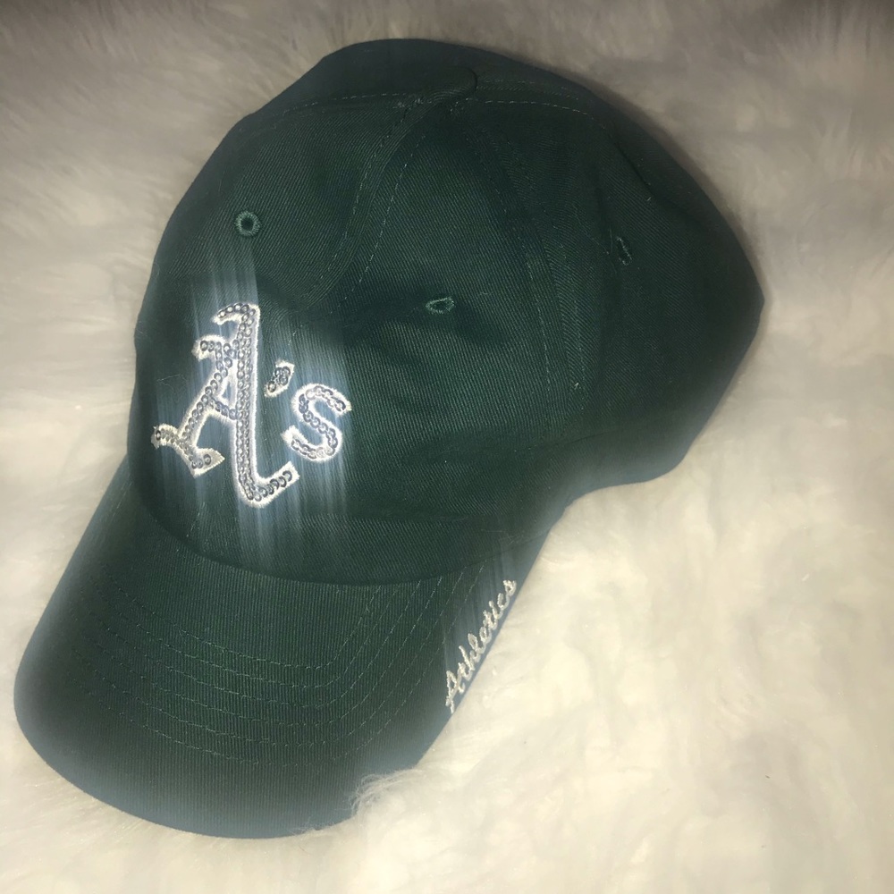 Green bedazzled women’s baseball hat
